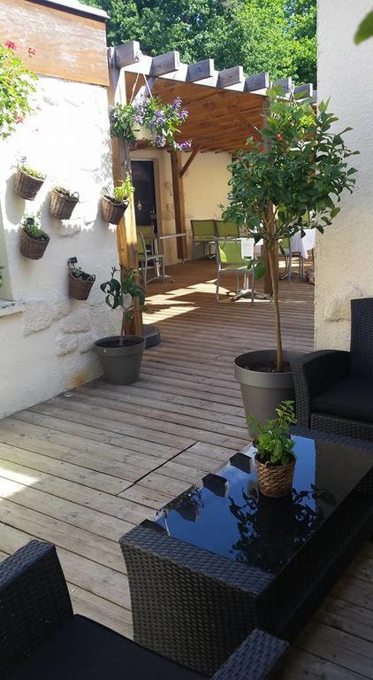 Logis Hotels - Le Pont Bernet - Hotel 2 Etoiles Et Restaurant Le Pian-Médoc Eksteriør bilde
