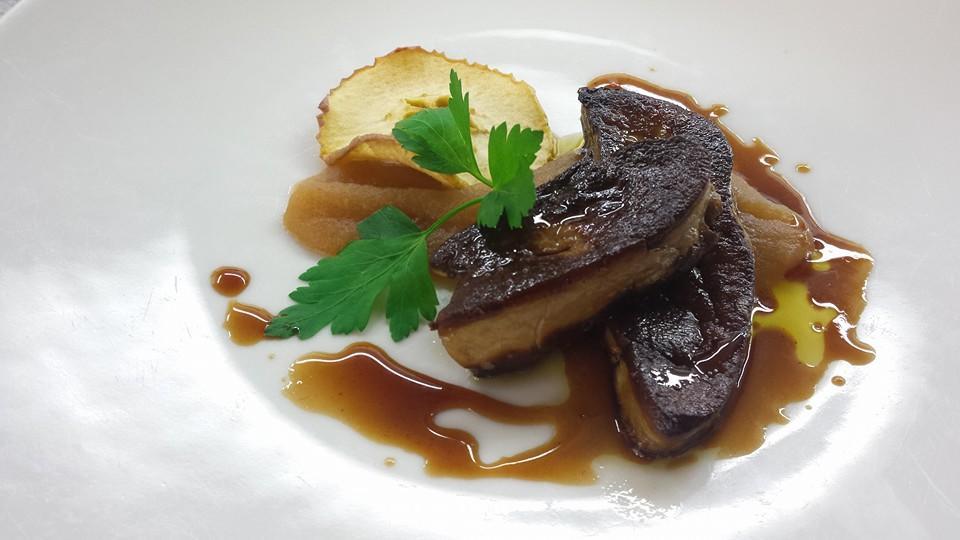 Logis Hotels - Le Pont Bernet - Hotel 2 Etoiles Et Restaurant Le Pian-Médoc Eksteriør bilde